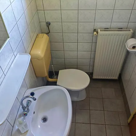 Illes Vendeghaz 3* Кестхей
