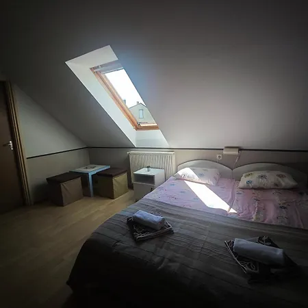 Illes Vendeghaz Konukevi Kestel
