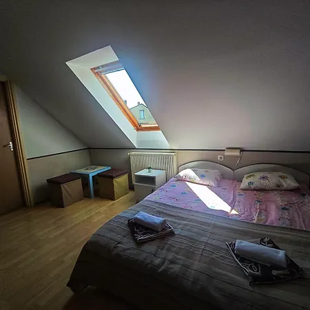 Illes Vendeghaz Keszthely