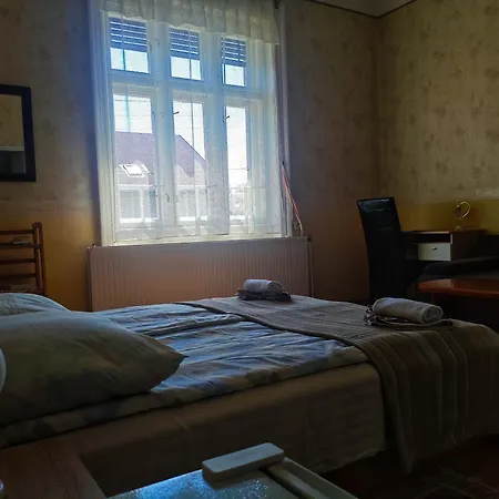 Illes Vendeghaz * Keszthely