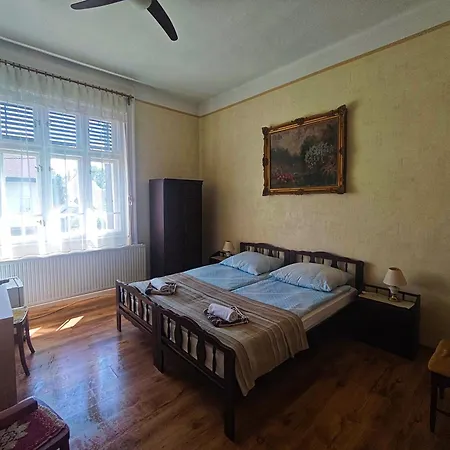 Illes Vendeghaz 3* Keszthely