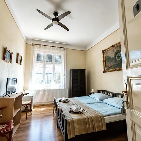 Illes Vendeghaz Guest house