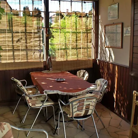Illes Vendeghaz Guest house *