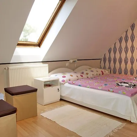 Illes Vendeghaz Keszthely
