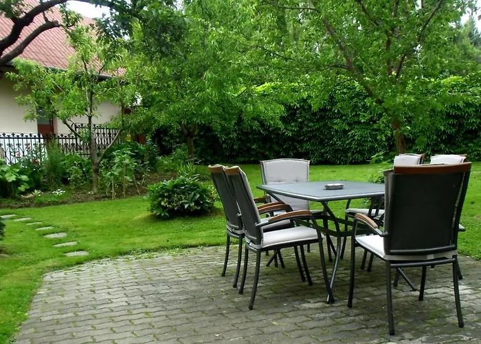 Illes Vendeghaz קסזטלי