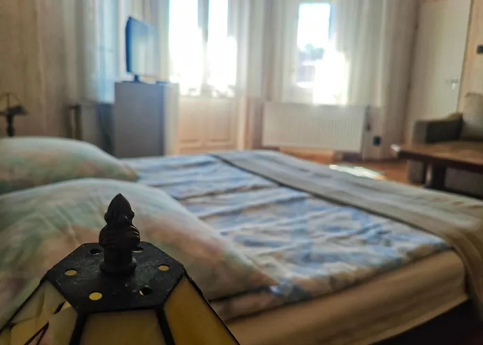 Illes Vendeghaz בית הארחה קסזטלי