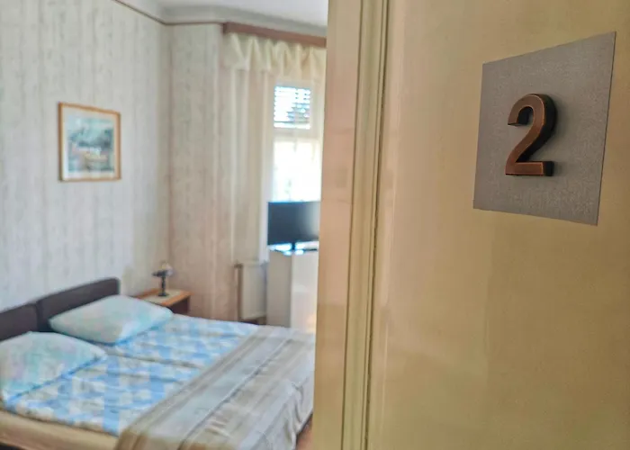 Illes Vendeghaz Konukevi 3*